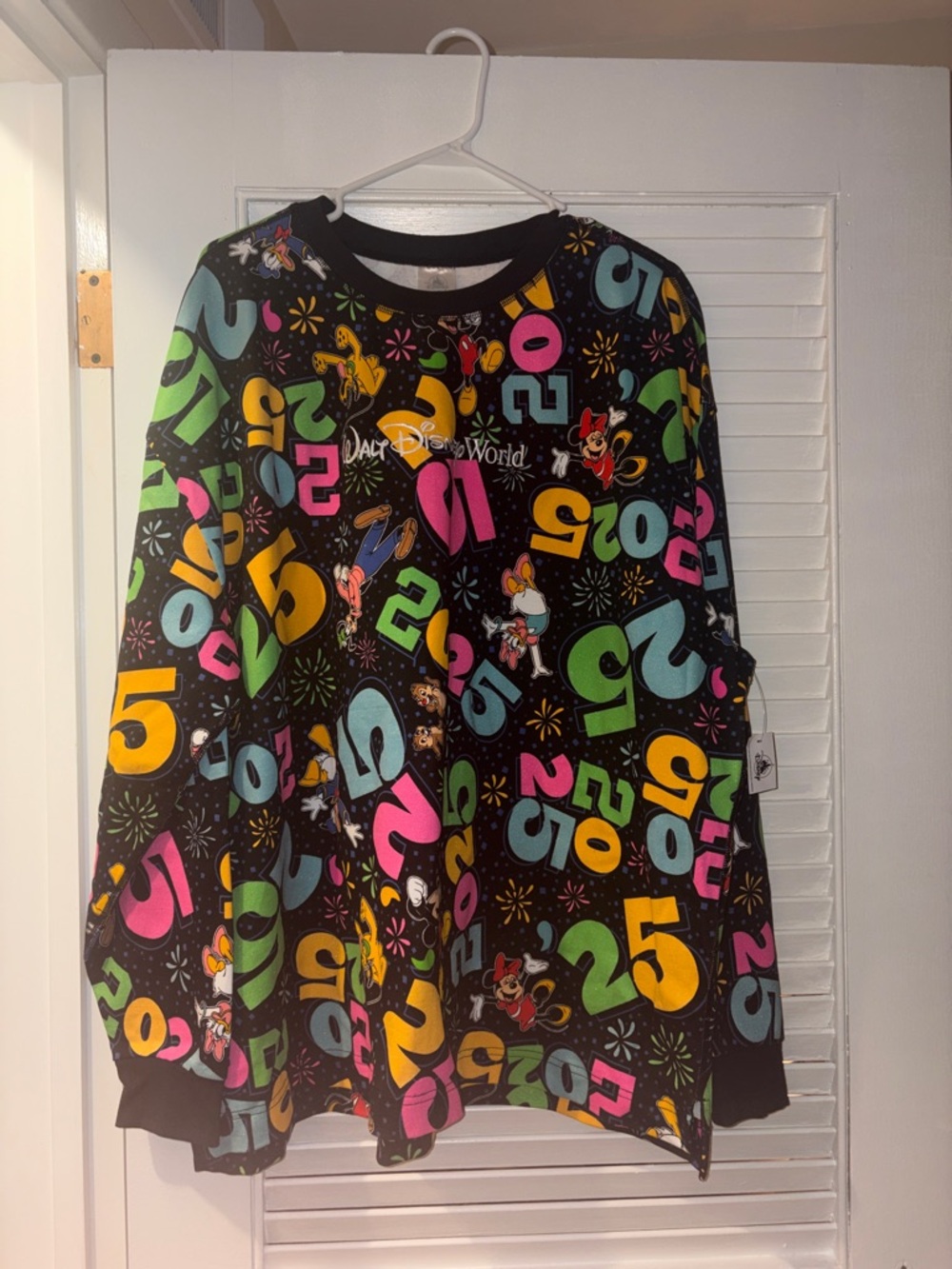 Trendy Brand New Walt Disney World 25th Anniversary Crewneck Shirt🔥